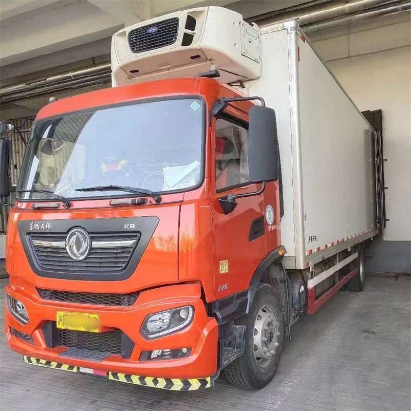 探索多元物流服务：从普货到冷链的运输之旅